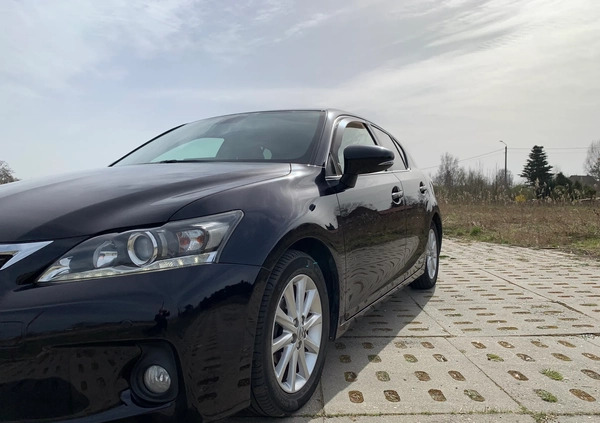 Lexus CT cena 43400 przebieg: 260000, rok produkcji 2012 z Lębork małe 137